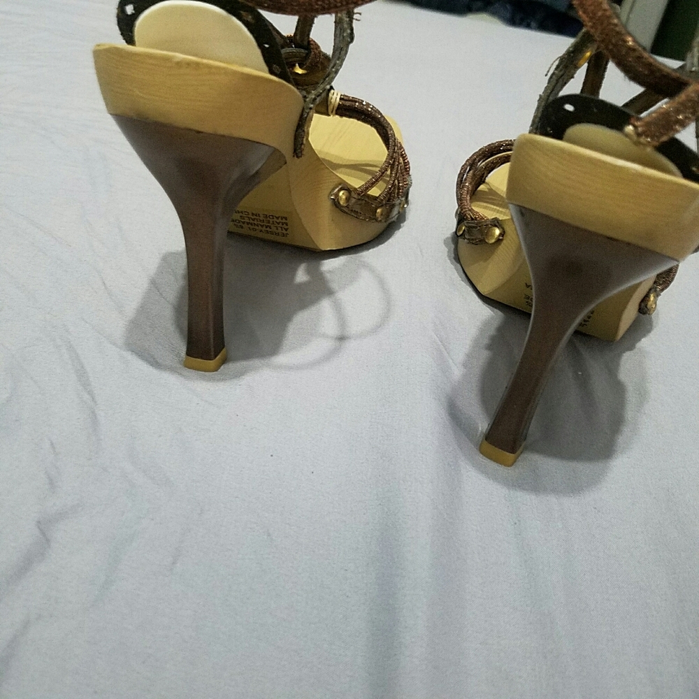 PRETTY SANDALS - Picture 3 of 4
